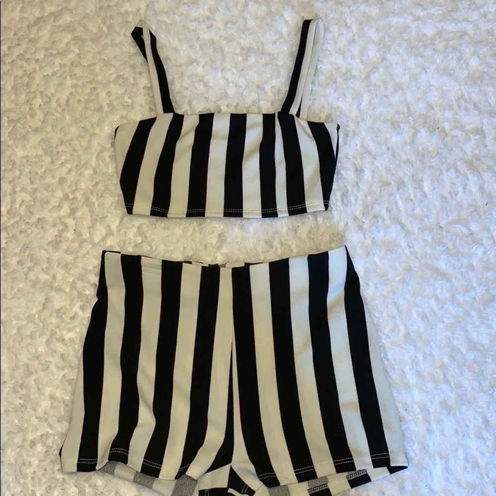 Striped set